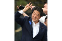 安倍首相嫌いの朝日新聞 誤報で赤っ恥の上に塩を送る結果に