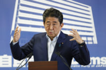 内閣改造でやりたい放題?(EPA=時事)