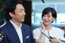 小泉家が望むのは進次郎を支えること(時事通信フォト)