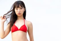 肥川彩愛 スレンダーボディが描く「美曲線」