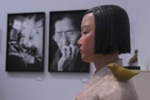 「表現の不自由展・その後」に展示された彫刻家キム・ソギョン氏、キム・ウンソン氏夫妻の「平和の少女像」(時事通信フォト)