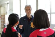「あえて波風立てることも」と語る西郷校長(撮影/浅野剛)