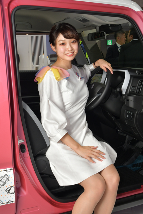 「東京モーターショー2019」で見つけた美女コンパニオン