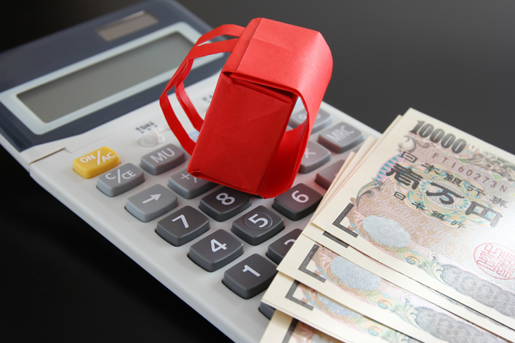 子どもの養育費が足りずに困窮するシングルマザーが増えている