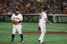 来季から2軍監督に就任する阿部慎之助(右は菅野智之。撮影:山崎力夫)