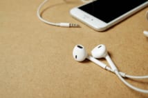 隣にラジオのある生活 radiko登場以来、楽しみ方も多様に