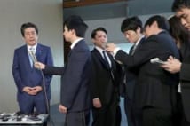 首相、通算在職日数歴代最長を更新「これからもチャレンジャーの気持ちで」