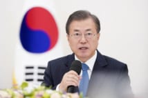 文在寅大統領の強硬姿勢を支える民意とは(韓国大統領府提供。時事通信フォト)