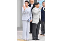 洋装でお出ましになった雅子さま(撮影/JMPA)