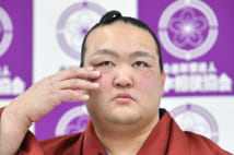 元稀勢の里の独立に難題 嫁取りが難航中の背景