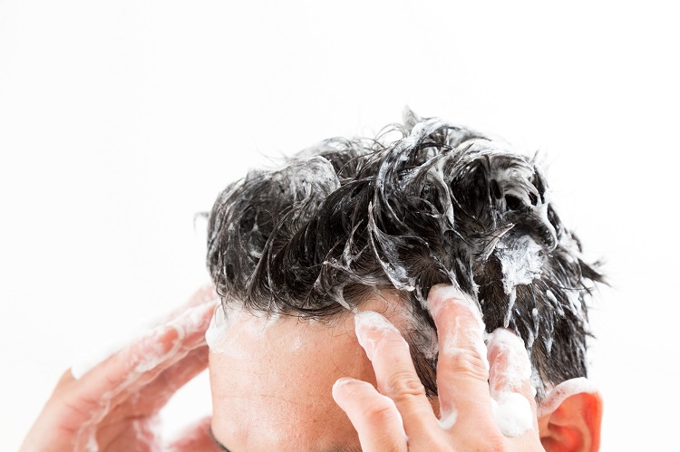 あなたのシャンプーの方法で、健康な頭皮環境は維持できていますか？
